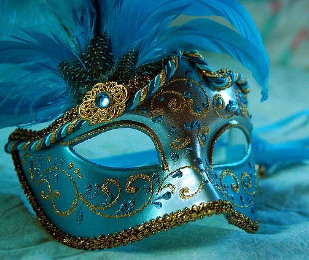208_beautiful-masquerade-mask